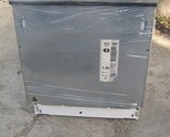Продавам иноксова перфектна съдомиялна машина Bosch за вграждане,за 12 комплекта,клас А  с електроне