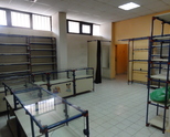 оборудван магазин за промишлени стоки