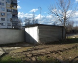 Продавам 2бр. Панелни Гаражи и 1бр. Метален гараж