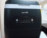 1. Ледогенератор Ice Maker НОВ 15кг. за 24 часа за офис или по малко заведение Цена 390лв.  /една го