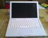 Продавам Macbook White a1181