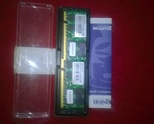 Продавам 2 по 1 GB Рам памет DDR2 за лаптоп 