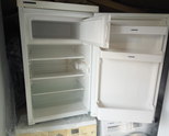 Продавам малък хладилник марка Liebherr икономичен клас А 