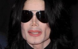 Майкъл Джексън задлъжня още повече