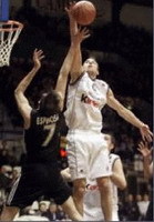 Протоколна загуба от  шампиона