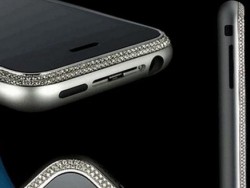 Пускат диамантен iPhone за Коледа