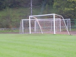 ФУТБОЛИСТИТЕ НА "ЧАВДАР" - ЕТРОПОЛЕ С ЧЕТВЪРТА ПОРЕДНА ПОБЕДА