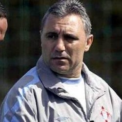 Христо Стоичков и Краси Живков спасиха възрастни туристи от измръзване в Етрополския балкан