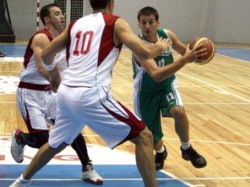 Без проблеми в Сливен - 63-85