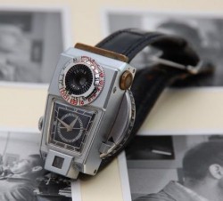 Уникален ръчен часовник от 60-те г. с вграден микро фотоапарат
