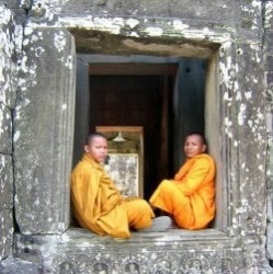 Разпространяват будизма с хип-хоп