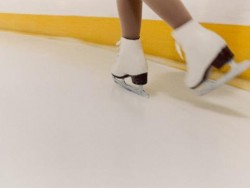 В Плевен монтират най-модерната в България ледена пързалка
