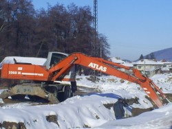 Работи се по подмяната на градския водопровод 