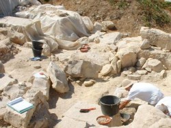 Откриха древни могили при строежа на метрото в Солун
