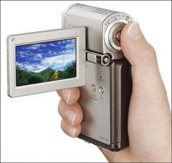 Sony представи най-малката Full HD камера