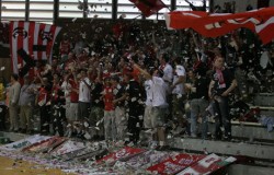 Грандиозен бой между фенове на ЦСКА и Балкан!