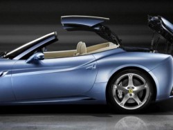 Ferrari показа GT California