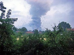 Експлодираха военни складове край София 