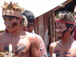 Индианско село в Аржентина постави младежите под карантина от цивилизацията