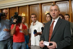 Парламентът дал 0,5 млн. лв. за нова система за гласуване