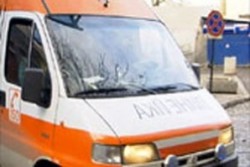 Мъж загина след катастрофа на микробус и линейка в столицата