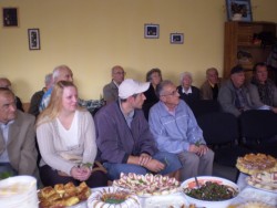 Хора с увреждания и пенсионери от Ботевград посетиха Дневния център в Ябланица