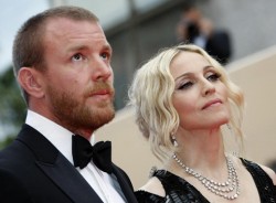 Мадона може да олекне с 100 милиона паунда след развода си