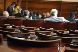 Здравната комисия в парламента се извинява заради „ин виво”