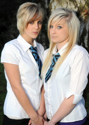 "Прекалено руси" ученички бяха изгонени от класната стая