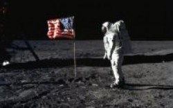 Най-паметно е стъпването на Луната, втори е... Обама