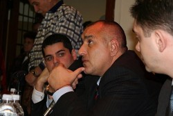 Изказванията на Борисов в Чикаго предизвикаха полемика в парламента