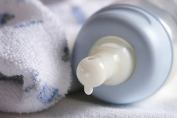 Откриха опасни бактерии в сухо мляко за кърмачета