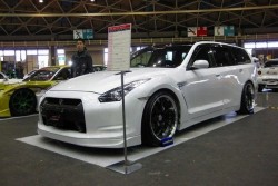 Японски тунери създадоха Nissan GT-R комби