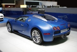 Bugatti разработва нов, по-мощен автомобил
