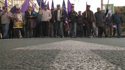 Работници от „Кремиковци" отново протестират