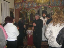 Много миряни посрещнаха Възкресение Христово в манастира “Рождество на Пресвета Богородица"