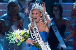 Мис Северна Каролина е новата Мис САЩ, българката остана четвърта