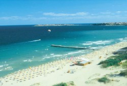 Над 50 собственици на хотели в Слънчев бряг и техни служители блокираха пътя Варна-Бургас