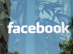 Уволняват швейцарка - болна посещавала "Фейсбук"