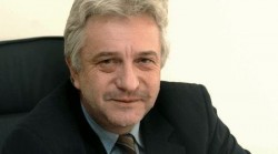 Главният редактор на вестник „Дума” Ивелин Николов ще връчи наградите в конкурса за есе