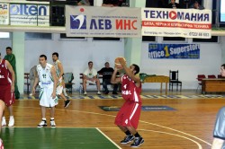 Лукойл Академик победи Балкан с 96-72, но не впечатли