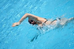 Анулират плувни рекорди заради бански костюми