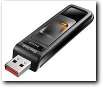 USB флаш идва с бутон за резервно копиране