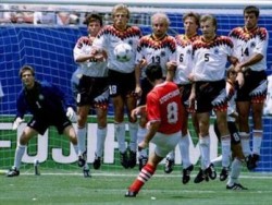 Амнезията на един комплексиран народ