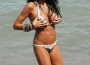 Щракнаха Кати Прайс на плажа в Ибиза 