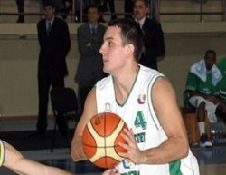 Сърбин и американец съдят Лукойл Академик за $300 000