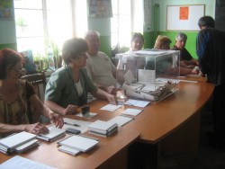 Над 60 избиратели са гласували с удостоверения в двете секции в Литаково