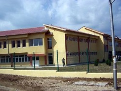 Три класни стаи ще бъдат оборудвани в новото училище
