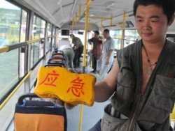 Тухли вместо чукове в автобусите в Китай