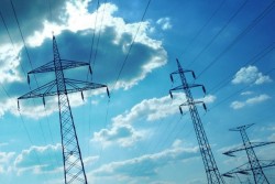 Има вариант 3-месечното отчитане на тока в Западна България да остане, без вноски за 2 поредни месеца